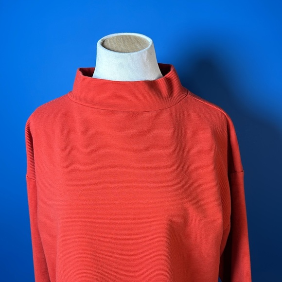 Ann Taylor sweater - Picture 2 of 8